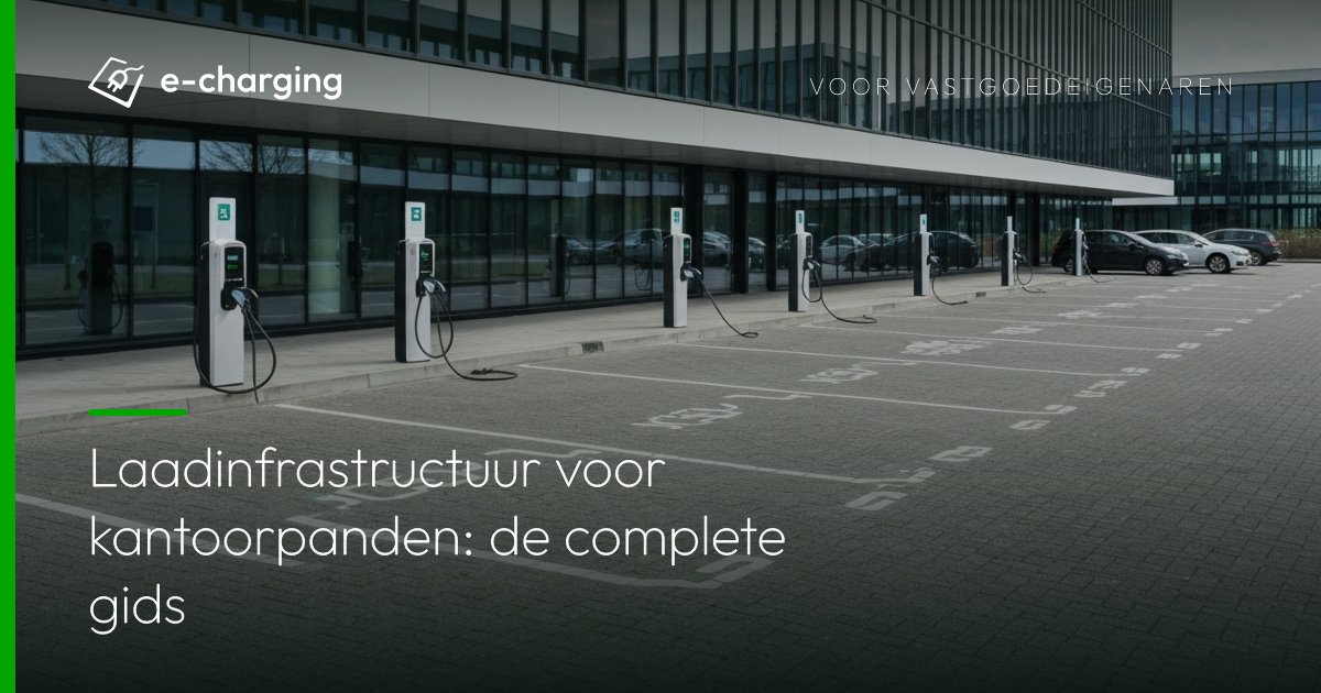 Laadstations voor elektrische auto's op de parkeerplaats bij een modern kantoorpand met glazen gevel